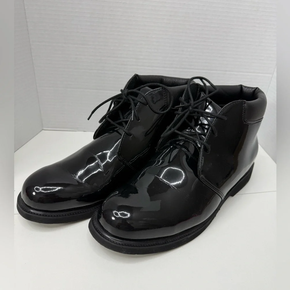 Thorogood Poromeric Academy Men’s High Gloss Chukka boot size 13